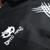 sudadera-negra-garras-pecho-3